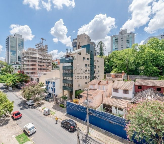 Apartamento com 68m², 2 quartos, 1 suíte, 2 vagas, no bairro Auxiliadora em Porto Alegre