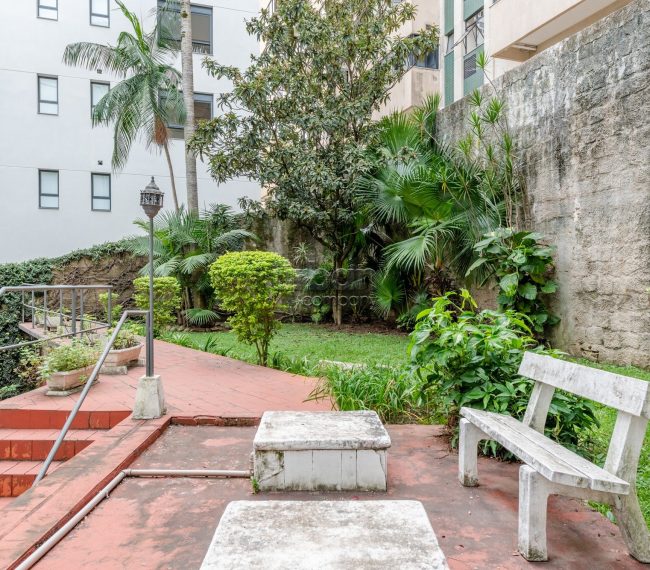 Apartamento com 277m², 3 quartos, 1 suíte, 2 vagas, no bairro Auxiliadora em Porto Alegre
