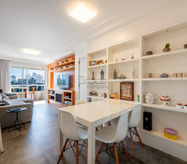 Apartamento com 62m², 1 quarto, 1 suíte, 2 vagas, no bairro Rio Branco em Porto Alegre