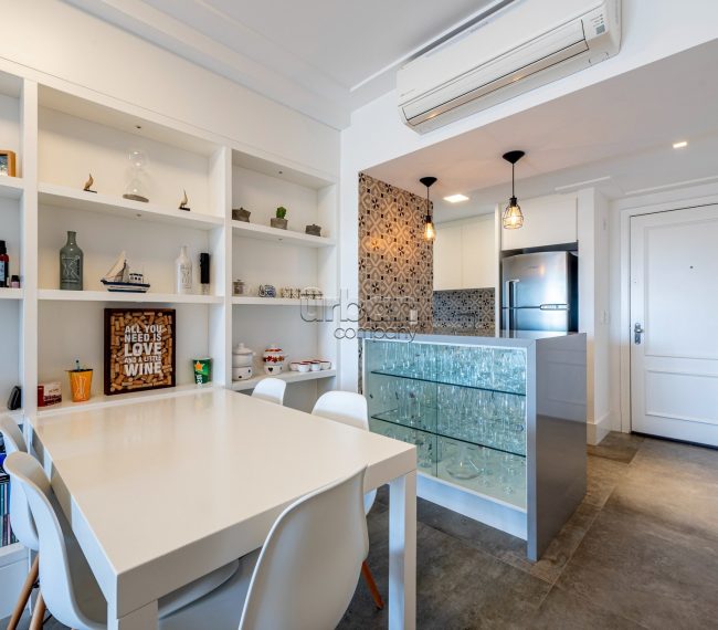 Apartamento com 62m², 1 quarto, 1 suíte, 2 vagas, no bairro Rio Branco em Porto Alegre