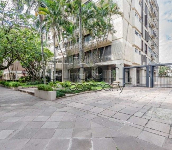Apartamento com 144m², 3 quartos, 1 suíte, 2 vagas, no bairro Moinhos de Vento em Porto Alegre