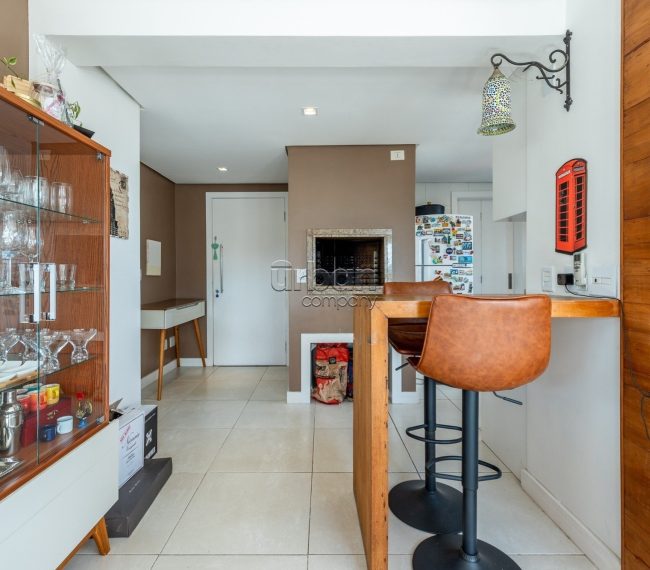 Apartamento com 79m², 2 quartos, 1 suíte, 2 vagas, no bairro Petrópolis em Porto Alegre