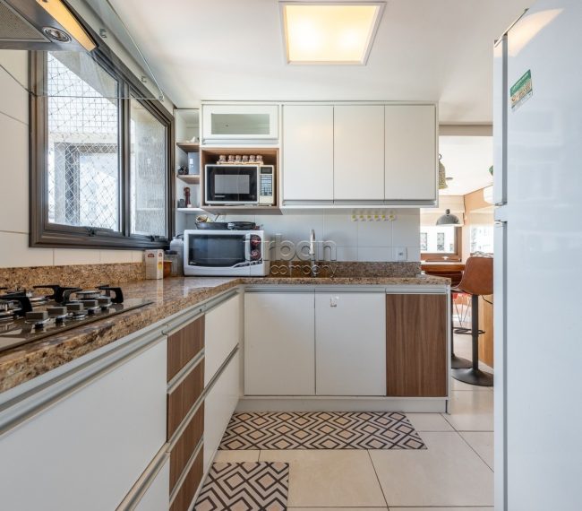 Apartamento com 79m², 2 quartos, 1 suíte, 2 vagas, no bairro Petrópolis em Porto Alegre