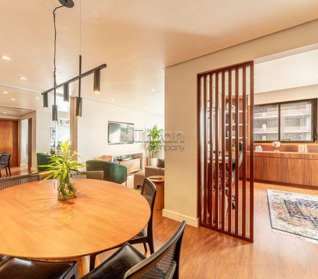 Apartamento com 100m², 3 quartos, 1 suíte, 2 vagas, no bairro Rio Branco em Porto Alegre