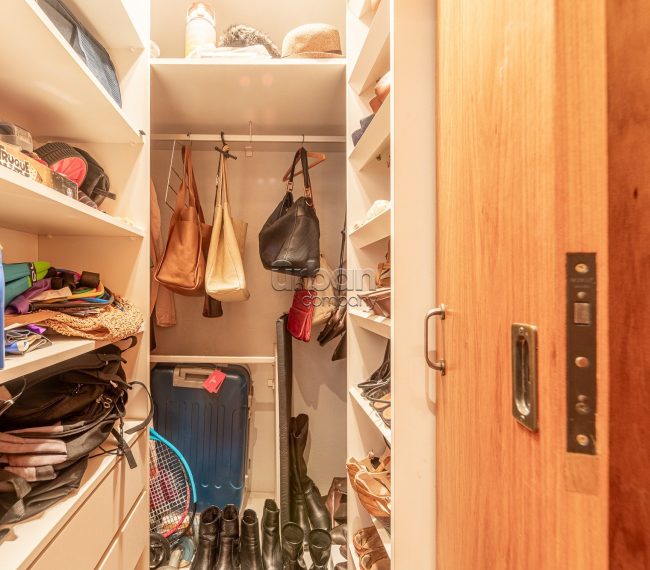Apartamento com 100m², 3 quartos, 1 suíte, 2 vagas, no bairro Rio Branco em Porto Alegre