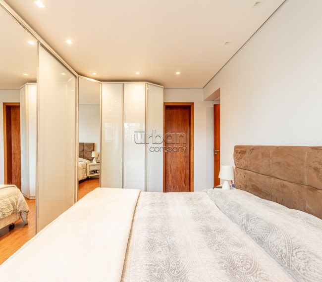 Apartamento com 100m², 3 quartos, 1 suíte, 2 vagas, no bairro Rio Branco em Porto Alegre