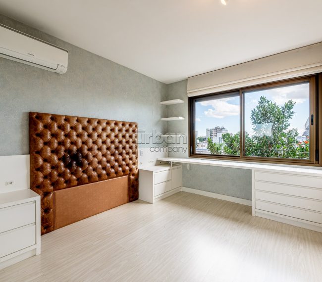 Apartamento com 157m², 4 quartos, 2 suítes, 4 vagas, no bairro Higienópolis em Porto Alegre