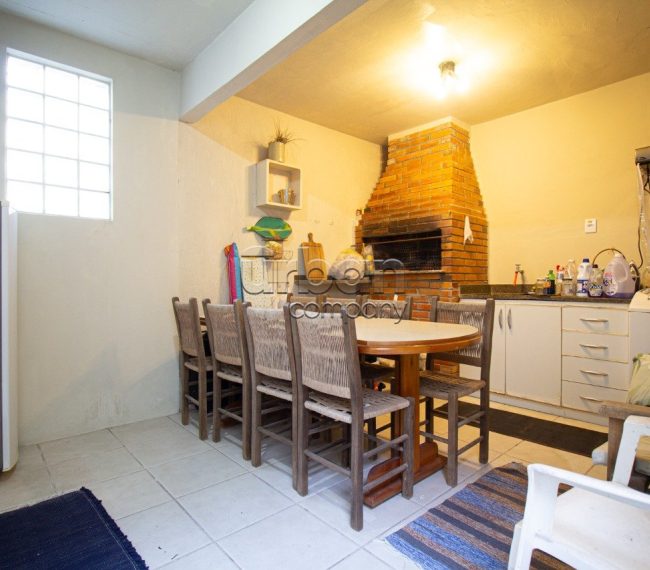 Apartamento Garden com 69m², 2 quartos, 1 suíte, 1 vaga, no bairro Auxiliadora em Porto Alegre