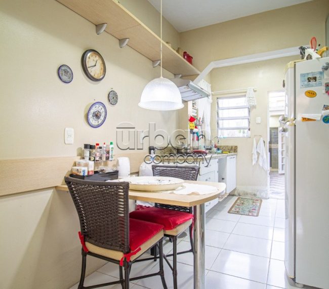 Apartamento Garden com 69m², 2 quartos, 1 suíte, 1 vaga, no bairro Auxiliadora em Porto Alegre
