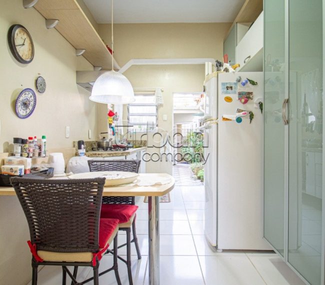 Apartamento Garden com 69m², 2 quartos, 1 suíte, 1 vaga, no bairro Auxiliadora em Porto Alegre