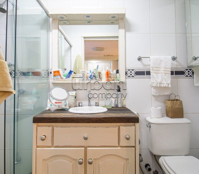 Apartamento Garden com 69m², 2 quartos, 1 suíte, 1 vaga, no bairro Auxiliadora em Porto Alegre