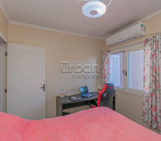 Casa com 182m², 3 quartos, 1 suíte, 3 vagas, no bairro Cristo Redentor em Porto Alegre