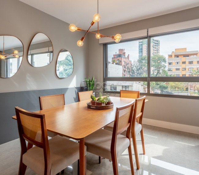 Apartamento com 98m², 3 quartos, 2 suítes, 2 vagas, no bairro Petrópolis em Porto Alegre