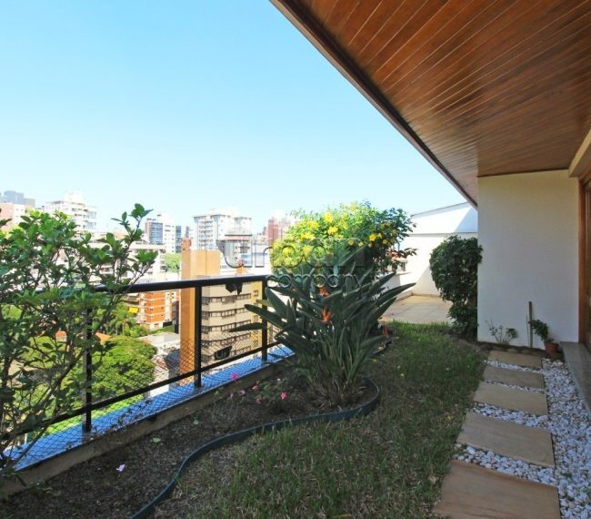 Cobertura com 289m², 3 quartos, 1 suíte, 3 vagas, no bairro Rio Branco em Porto Alegre