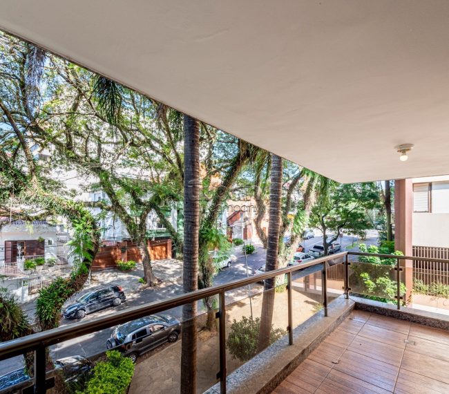 Apartamento com 209m², 4 quartos, 1 suíte, 2 vagas, no bairro Mont Serrat em Porto Alegre