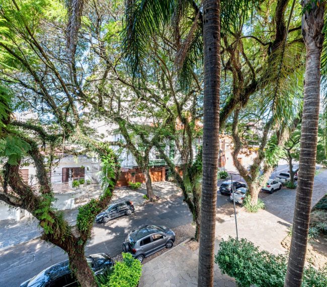 Apartamento com 209m², 4 quartos, 1 suíte, 2 vagas, no bairro Mont Serrat em Porto Alegre