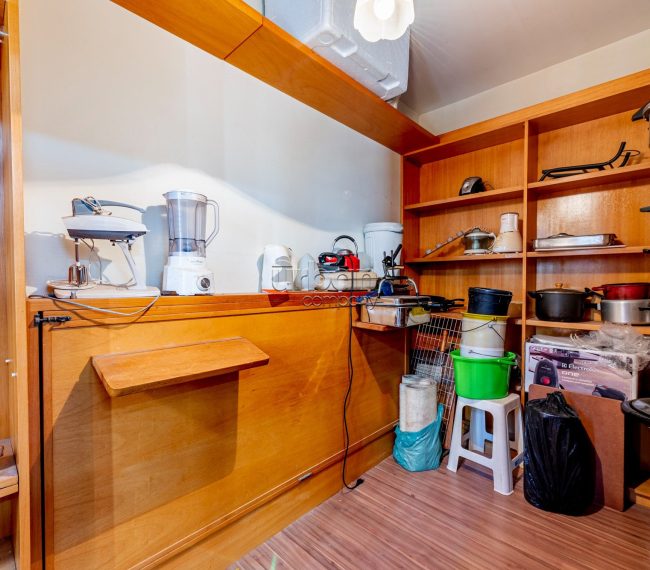 Apartamento com 209m², 4 quartos, 1 suíte, 2 vagas, no bairro Mont Serrat em Porto Alegre