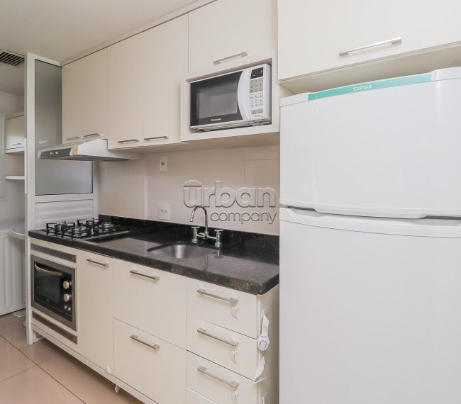 Apartamento com 79m², 3 quartos, 1 suíte, 2 vagas, no bairro Passo da Areia em Porto Alegre