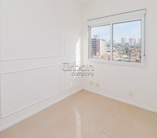 Apartamento com 79m², 3 quartos, 1 suíte, 2 vagas, no bairro Passo da Areia em Porto Alegre