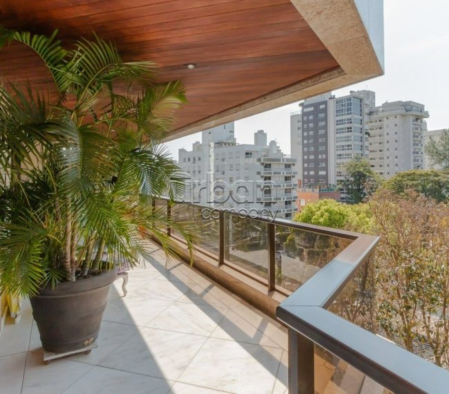 Apartamento com 504m², 4 quartos, 4 suítes, 5 vagas, no bairro Petrópolis em Porto Alegre