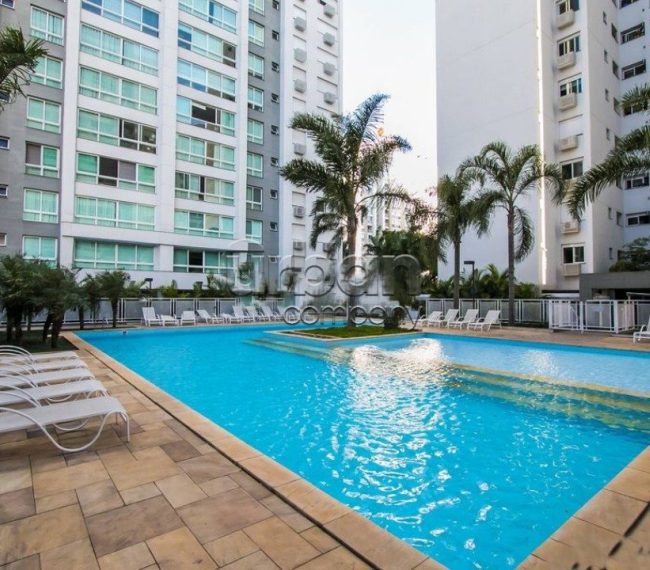 Apartamento com 107m², 3 quartos, 1 suíte, 2 vagas, no bairro Passo da Areia em Porto Alegre