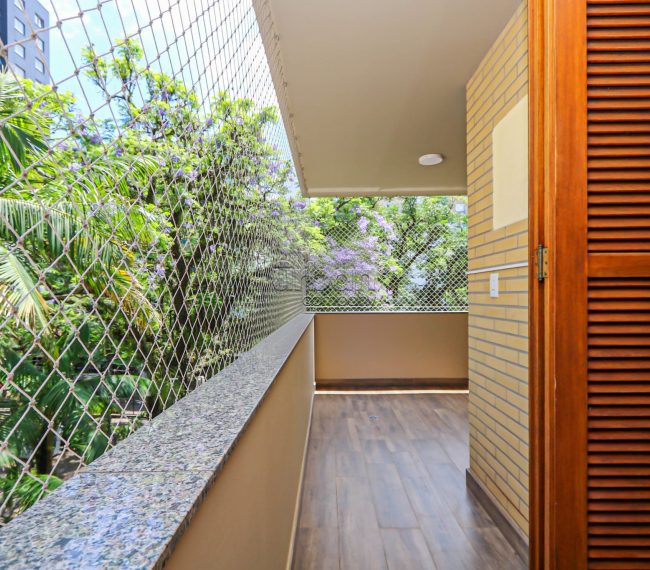 Apartamento com 109m², 3 quartos, 1 suíte, 1 vaga, no bairro Petrópolis em Porto Alegre
