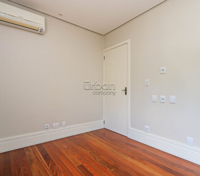 Apartamento com 109m², 3 quartos, 1 suíte, 1 vaga, no bairro Petrópolis em Porto Alegre