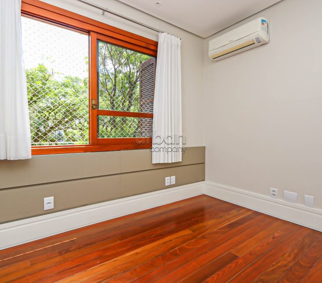 Apartamento com 109m², 3 quartos, 1 suíte, 1 vaga, no bairro Petrópolis em Porto Alegre
