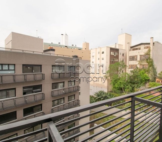 Apartamento com 104m², 3 quartos, 1 suíte, 3 vagas, no bairro Menino Deus em Porto Alegre
