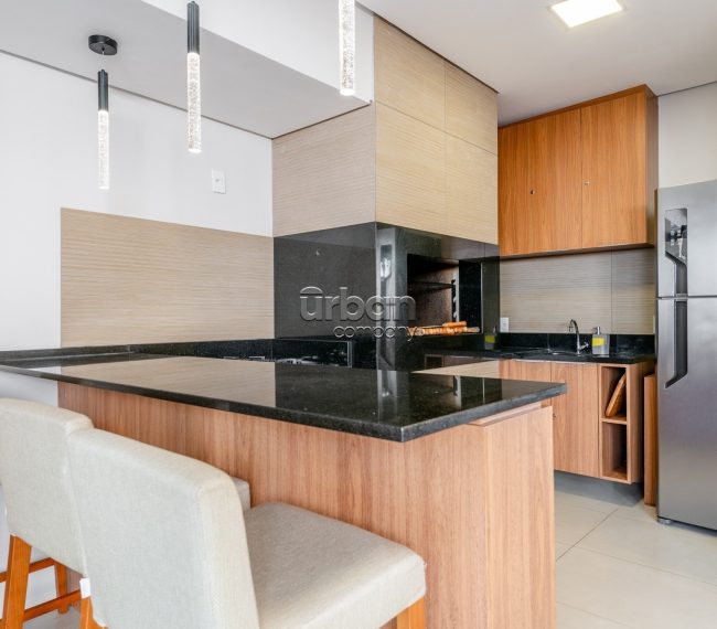 Apartamento com 92m², 3 quartos, 3 suítes, 2 vagas, no bairro Passo da Areia em Porto Alegre
