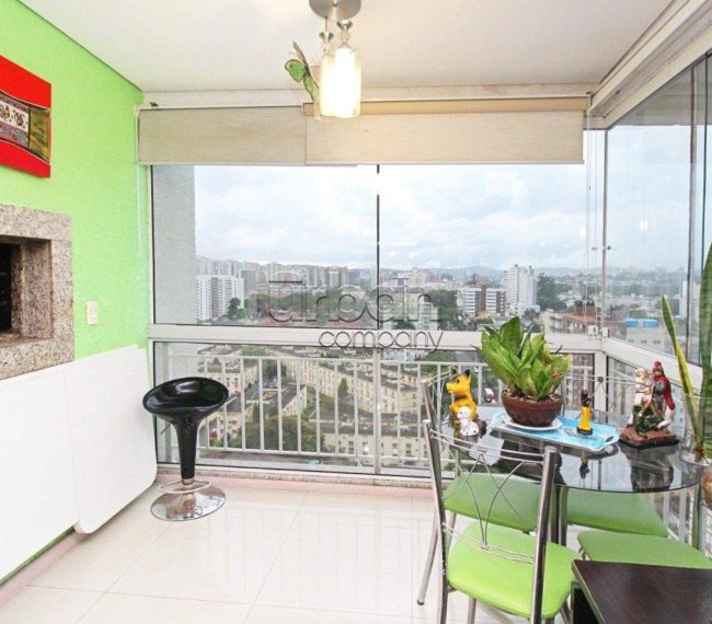 Apartamento com 84m², 3 quartos, 1 suíte, 2 vagas, no bairro Passo da Areia em Porto Alegre