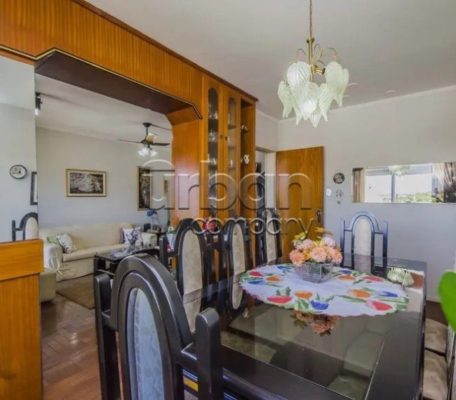 Cobertura com 236m², 3 quartos, 1 suíte, 1 vaga, no bairro Praia de Belas em Porto Alegre