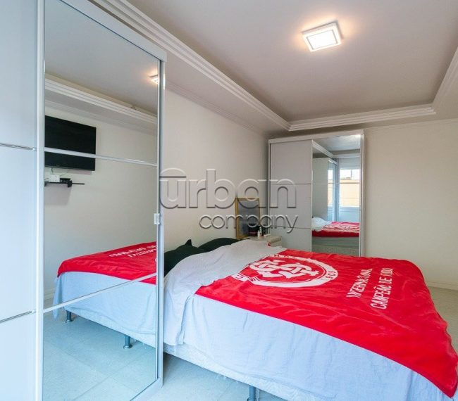 Cobertura com 196m², 4 quartos, 1 suíte, 2 vagas, no bairro Moinhos de Vento em Porto Alegre