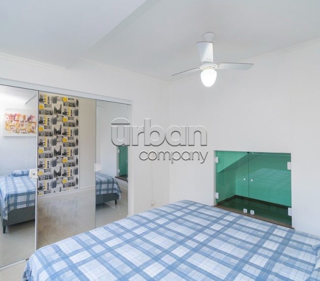 Cobertura com 196m², 4 quartos, 1 suíte, 2 vagas, no bairro Moinhos de Vento em Porto Alegre