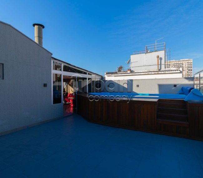 Cobertura com 196m², 4 quartos, 1 suíte, 2 vagas, no bairro Moinhos de Vento em Porto Alegre