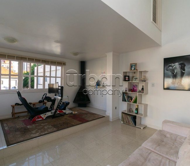 Cobertura com 196m², 4 quartos, 1 suíte, 2 vagas, no bairro Moinhos de Vento em Porto Alegre