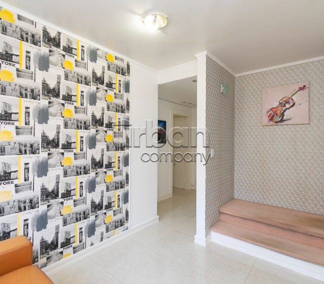 Cobertura com 196m², 4 quartos, 1 suíte, 2 vagas, no bairro Moinhos de Vento em Porto Alegre