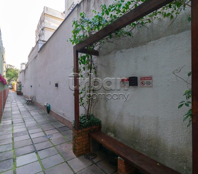 Cobertura com 196m², 4 quartos, 1 suíte, 2 vagas, no bairro Moinhos de Vento em Porto Alegre