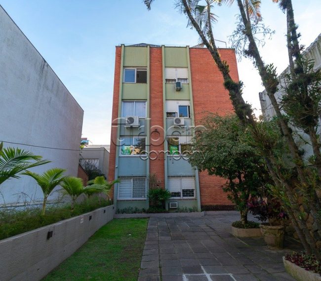 Cobertura com 196m², 4 quartos, 1 suíte, 2 vagas, no bairro Moinhos de Vento em Porto Alegre