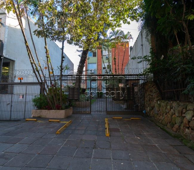 Cobertura com 196m², 4 quartos, 1 suíte, 2 vagas, no bairro Moinhos de Vento em Porto Alegre