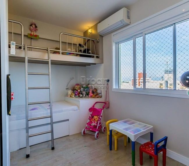 Apartamento com 96m², 3 quartos, 1 suíte, 2 vagas, no bairro Petrópolis em Porto Alegre