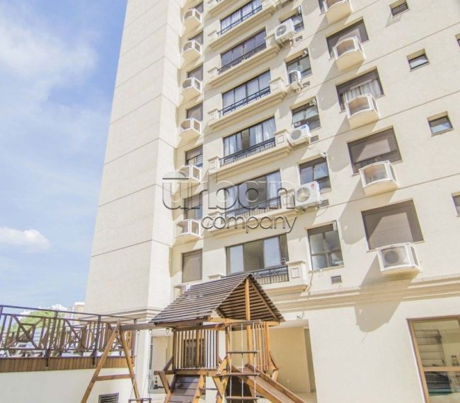 Apartamento com 89m², 3 quartos, 1 suíte, 2 vagas, no bairro Passo da Areia em Porto Alegre