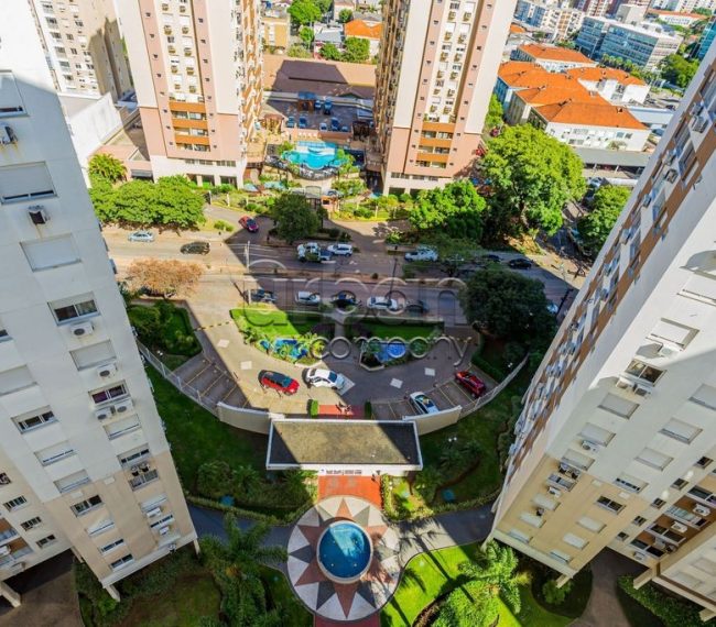 Apartamento com 65m², 2 quartos, 1 suíte, 1 vaga, no bairro Vila Ipiranga em Porto Alegre