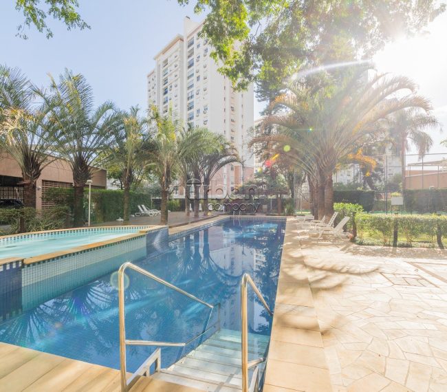 Apartamento com 68m², 2 quartos, 1 suíte, 1 vaga, no bairro Passo da Areia em Porto Alegre