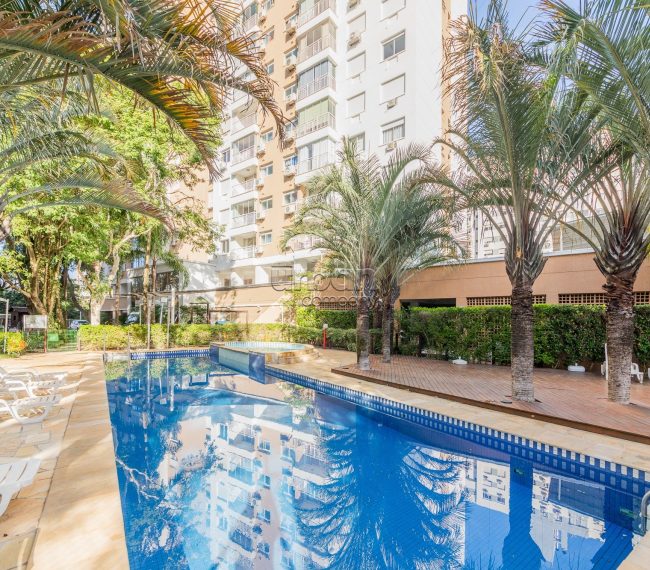 Apartamento com 68m², 2 quartos, 1 suíte, 1 vaga, no bairro Passo da Areia em Porto Alegre
