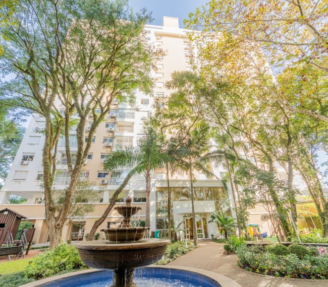 Apartamento com 68m², 2 quartos, 1 suíte, 1 vaga, no bairro Passo da Areia em Porto Alegre