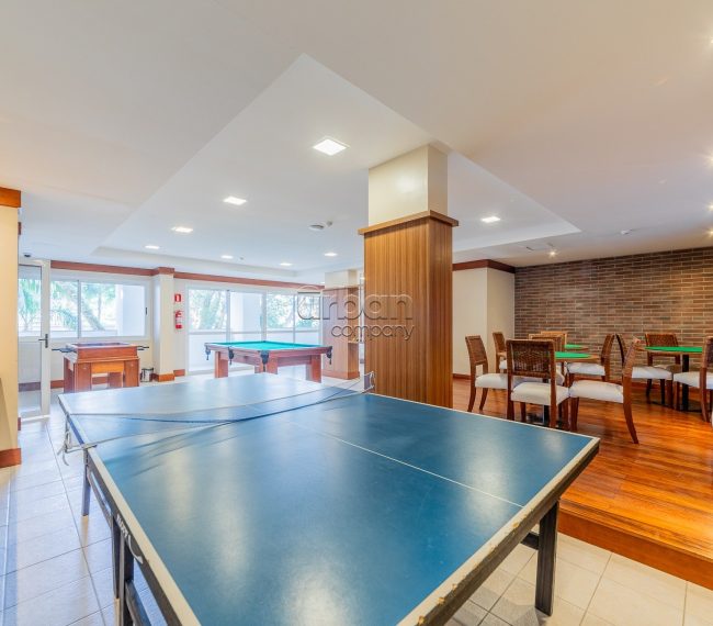 Apartamento com 68m², 2 quartos, 1 suíte, 1 vaga, no bairro Passo da Areia em Porto Alegre