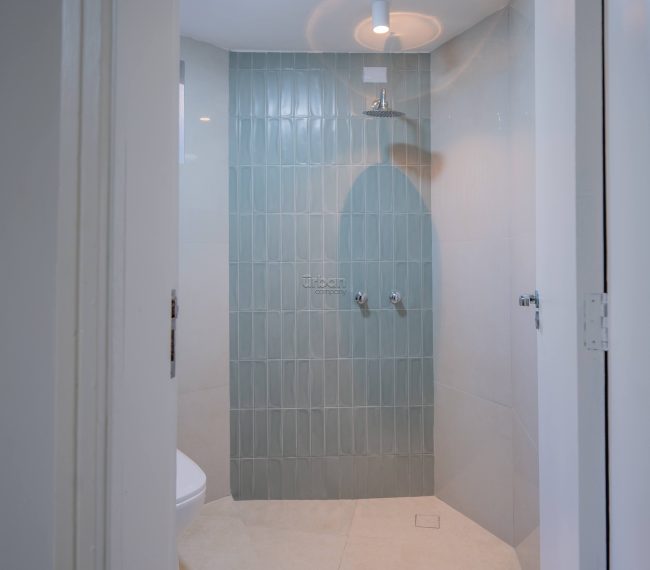 Apartamento com 128m², 3 quartos, 3 suítes, 2 vagas, no bairro Moinhos de Vento em Porto Alegre
