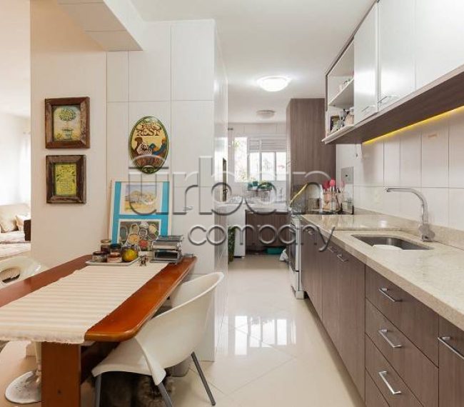 Apartamento com 111m², 3 quartos, 3 suítes, 3 vagas, no bairro Passo da Areia em Porto Alegre