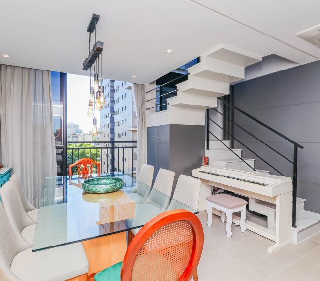 Apartamento Duplex com 109m², 3 quartos, 2 suítes, 2 vagas, no bairro Mont Serrat em Porto Alegre